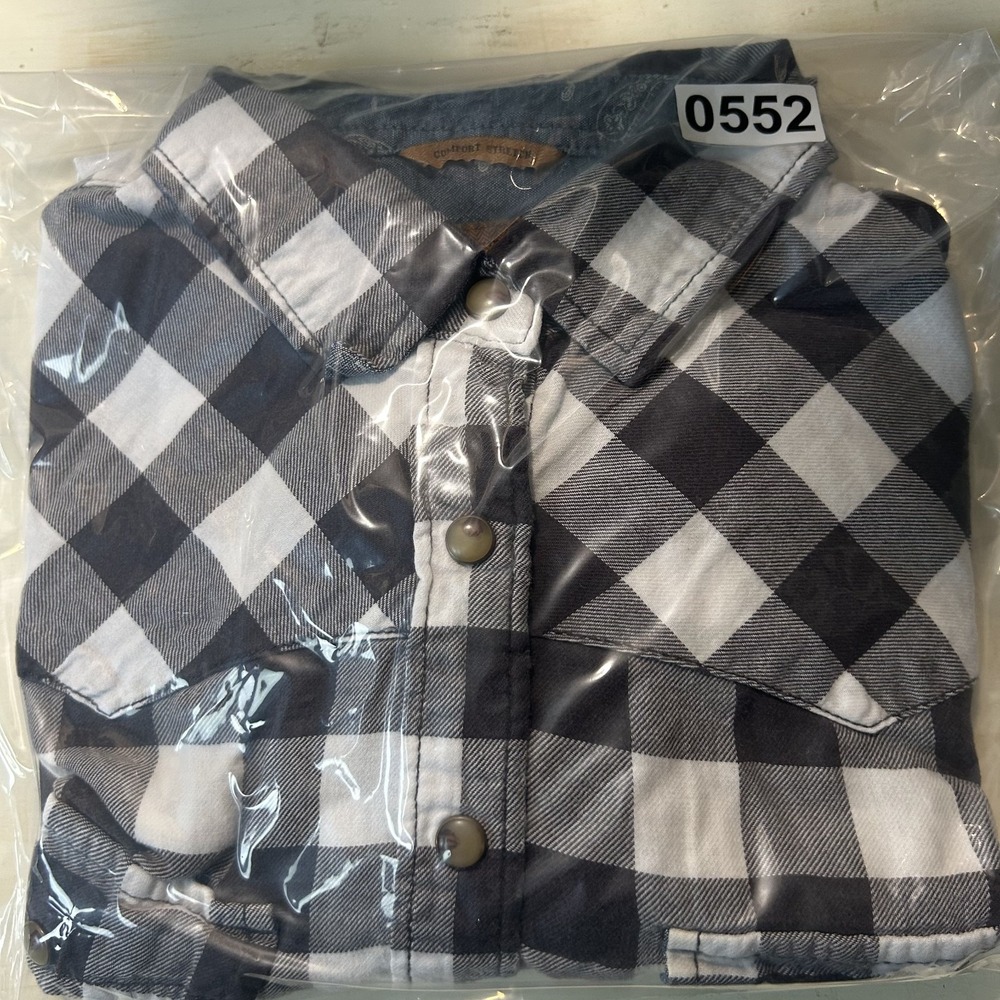 Jachs Girlfriend Medium Top Gray White Plaid Check Snap Button Down - Picture 15 of 15